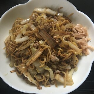 ごぼう、豚ひき肉、白菜の焼きそば